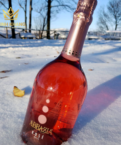 Rượu vang Ý Abbazia Moscato Sparkling Rosé Dolce sủi bọt đầy tinh tế